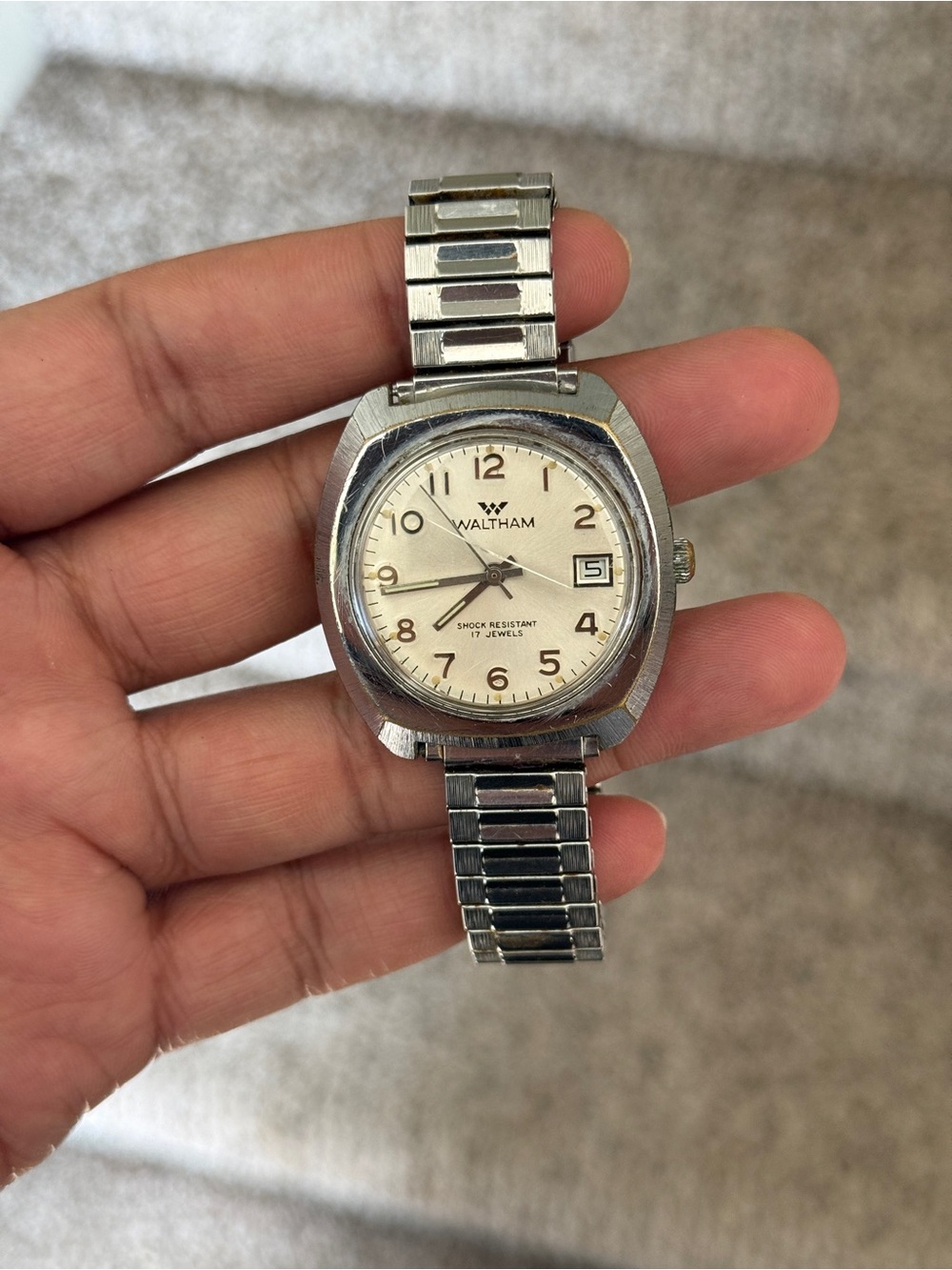 Waltham vintage 17 Jewels Manual Wind Cushion Case shock resistant men’s watch